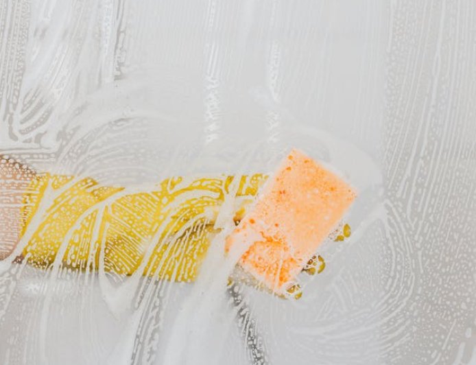 Best Foaming Cleaners for Kitchens (Guide)