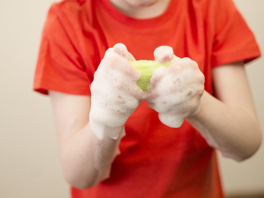 Foaming Cleaners for Bathrooms: A Complete Guide